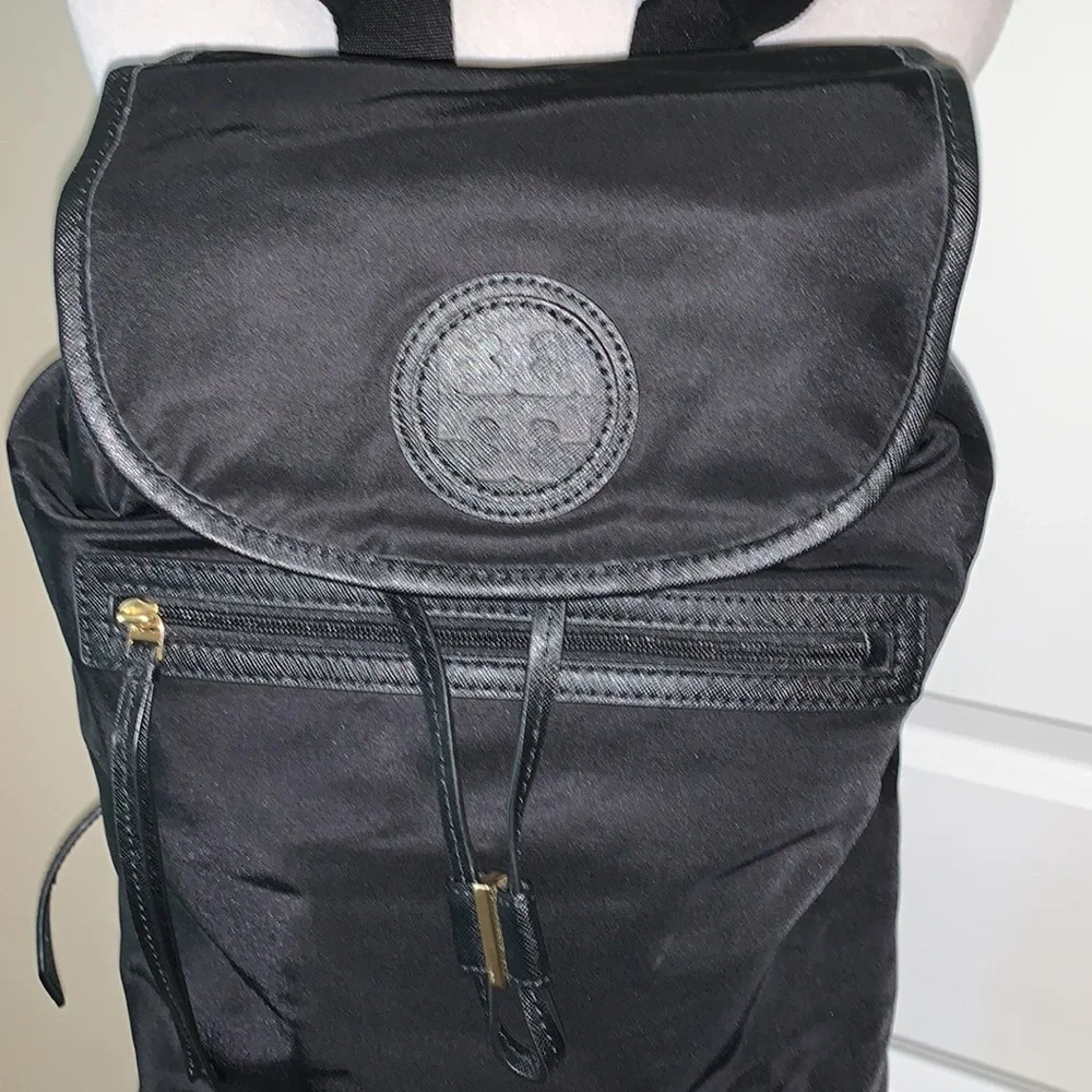 TORY BURCH GORGEOUS DRAWSTRING NYLON MAGNET CLOSE JET BLACK BACKPACK